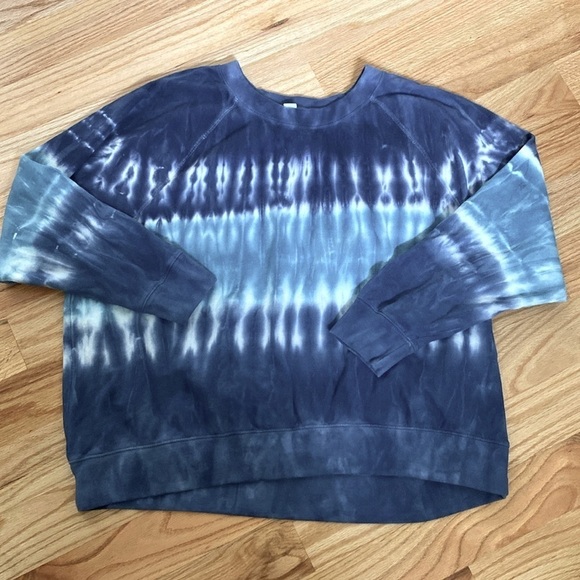Old Navy Tops - Old Navy Sweatshirt Womens XXL Tie Dye Relaxed Beach loungewear Oversized cozy